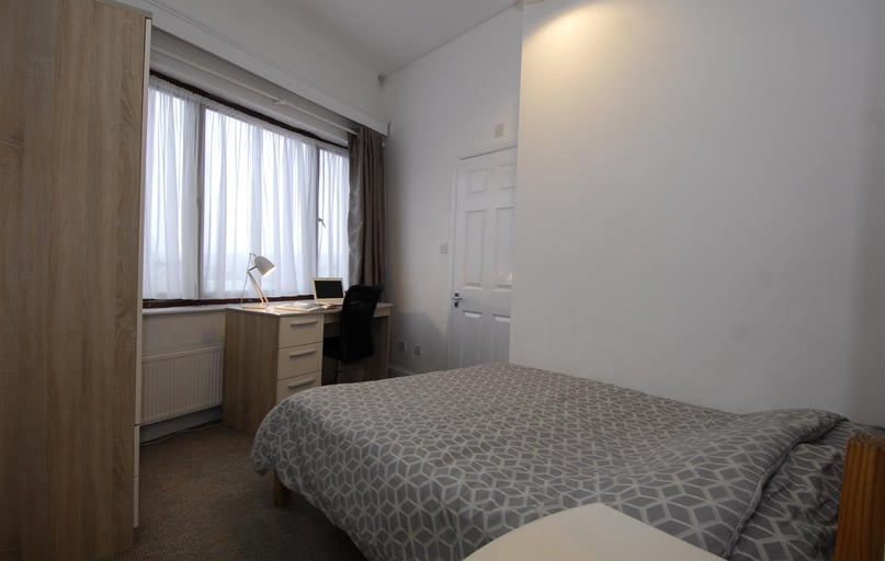 2 Caprera Place, North Hill, Plymouth - Image 1